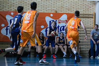 Pardos intenta un triple