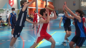 Los Rinos arrasan con un festival del triple