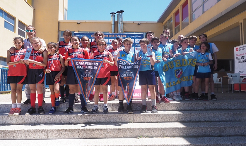 Lourdes y San Agustín recogen el testigo como campeones de la Pequecopa Valladolid Lourdes y San Agustín recogen el testigo como campeones de la Pequecopa Valladolid