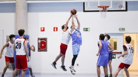 American School impone la ley seca al British Council. 