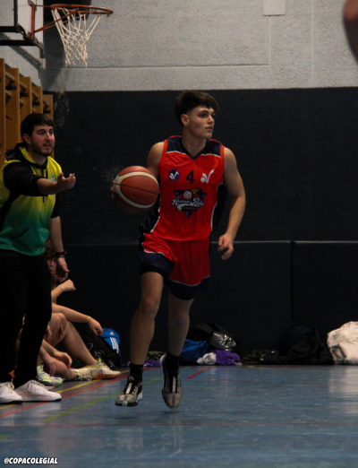 Raúl Olivares lideró el juego de Arcángel