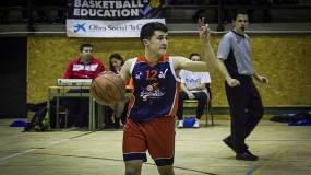 Arcángel Rafael conquista la casa del León