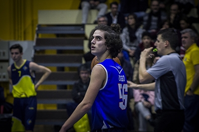 Diego Ayala contempla el marcador