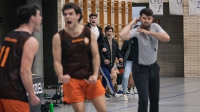 El "derbi" masculino de Pozuelo se lo llevan los Lobos