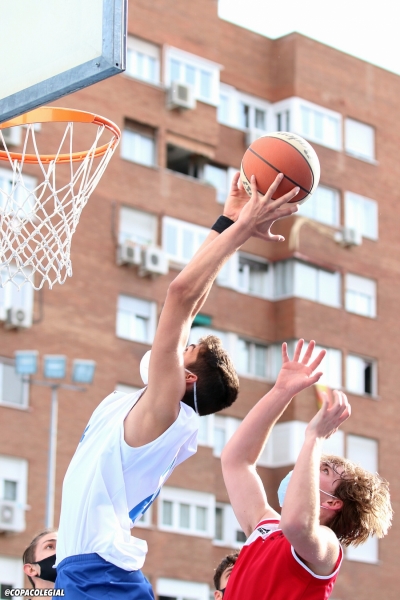 David Sánchez, en una entrada a canasta