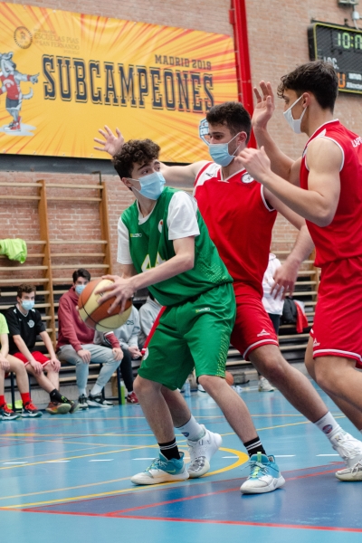 La intensa defensa de Escolapios