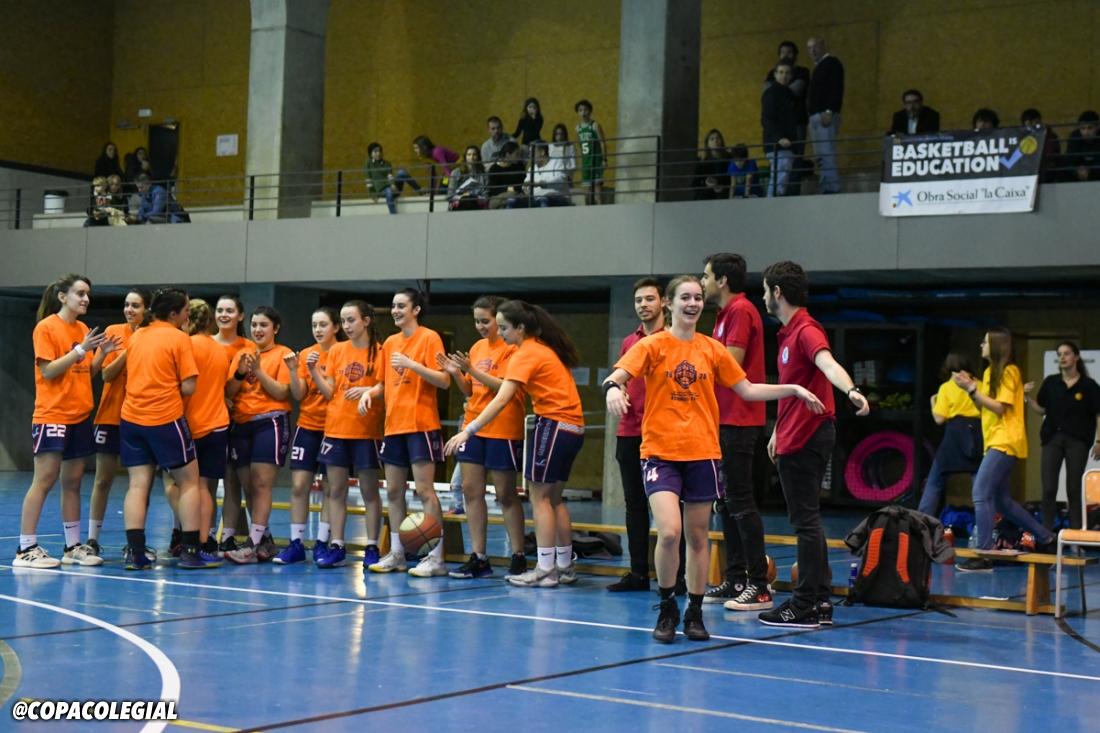 Estudio vs. Menesiano (Femenino)