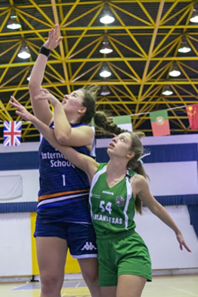 Impresionante Alba Ortiz