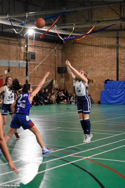 Marta Arenas, enchufada