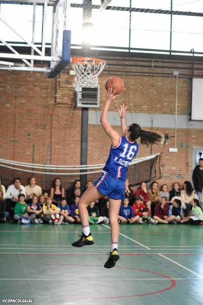 Alma Benech, siempre viendo aro