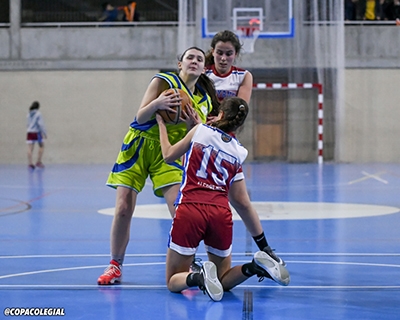 Lucha por cada balón