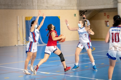 Las ocasiones se sucedieron en ambas canastas