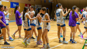 Las chicas de San Agustín presentan su candidatura al título