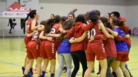 Las Indias solventan un partido muy espeso gracias a las segundas oportunidades