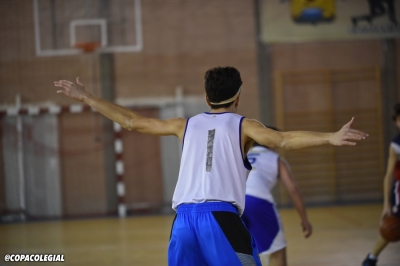 Raúl muestra su poderosa envergadura en defensa