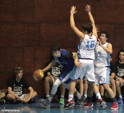 Alejandro González, letal penetrando desde fuera