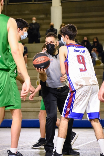 Momento del salto inicial. 