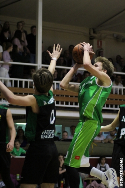 Sergio Rodríguez penetrando a canasta