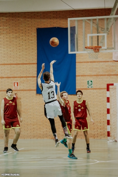 Olazarán puntea uno de los tiros de Juan Carro