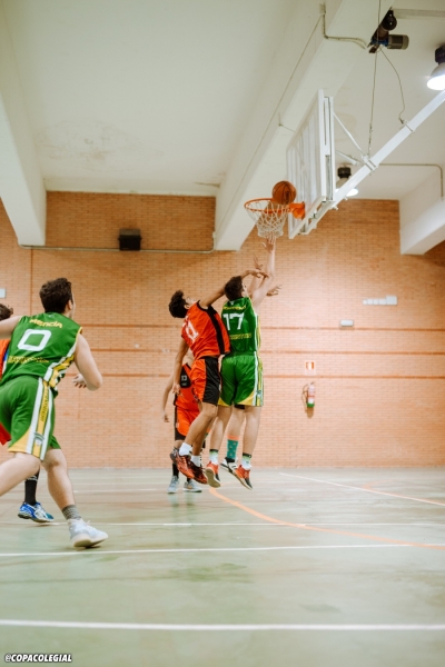 Julio Montero reina en la pintura en acción de 2+1