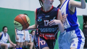 Menesiano disfruta y gana a Jesús María