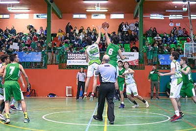Salto inicial del partido