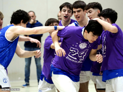 Risas antes de empezar el partido.