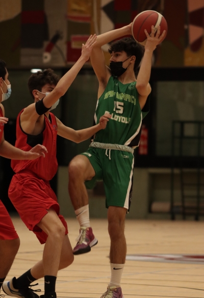 Aquiso dando una asistencia