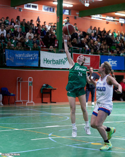 Un lance del partido