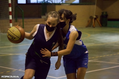 Alejandra López defendida por Marta Agudo