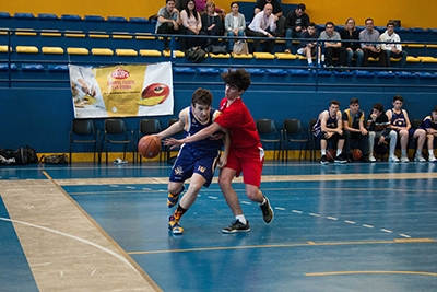 La defensa fue muy dura durante los 32 minutos 