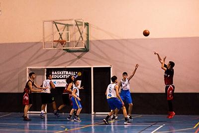 Puerta Oscura fue mejor en el lanzamiento exterior