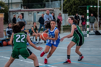 Dominio absoluto de las universitarias