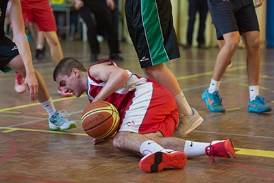 La lucha por cada balón fue titánica