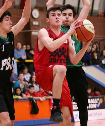 Alejandro Cruz imparable al aro