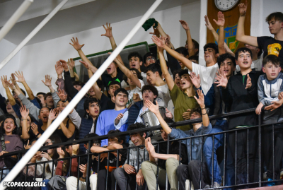 Las gradas estuvieron inmensas
