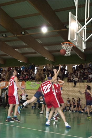 El partido se vivió con intensidad