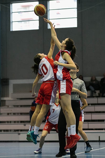 Gracia y Montón, en el salto inicial