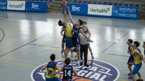 Salliver golpea primero