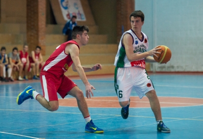 Miramar se mantuvo firme en el partido