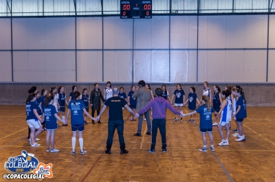 Charla previa al inicio del choque