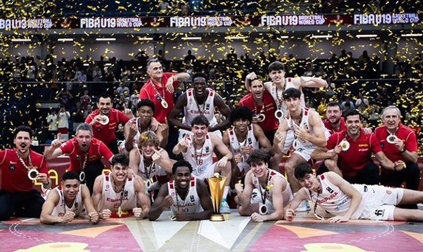 Sergio de Larrea, Alejandro Moreno y Lucas Langarita: tres campeones del mundo con pasado colegial Sergio de Larrea, Alejandro Moreno y Lucas Langarita: tres campeones del mundo con pasado colegial