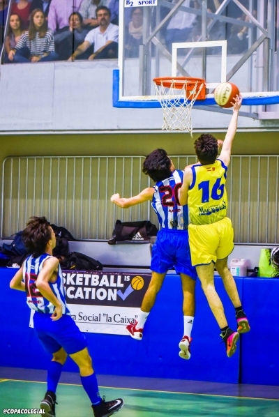 El descomunal tapón a tabla de Fernando Román