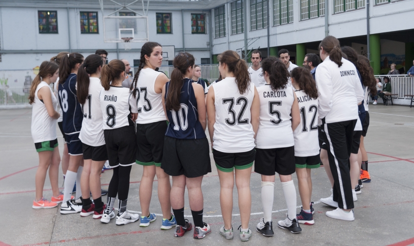 Triunfo de Dominicos ante Esclavas en la categoría femenina