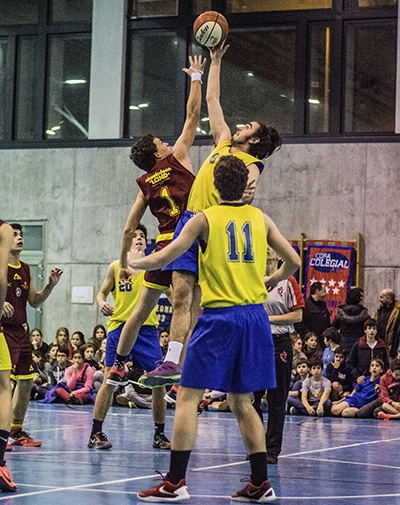 Salto iniclal del partido