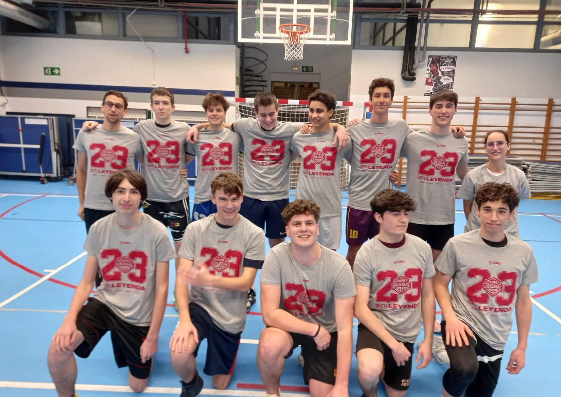 Los jugadores de Liceo Franc&eacute;s, listos para el debut