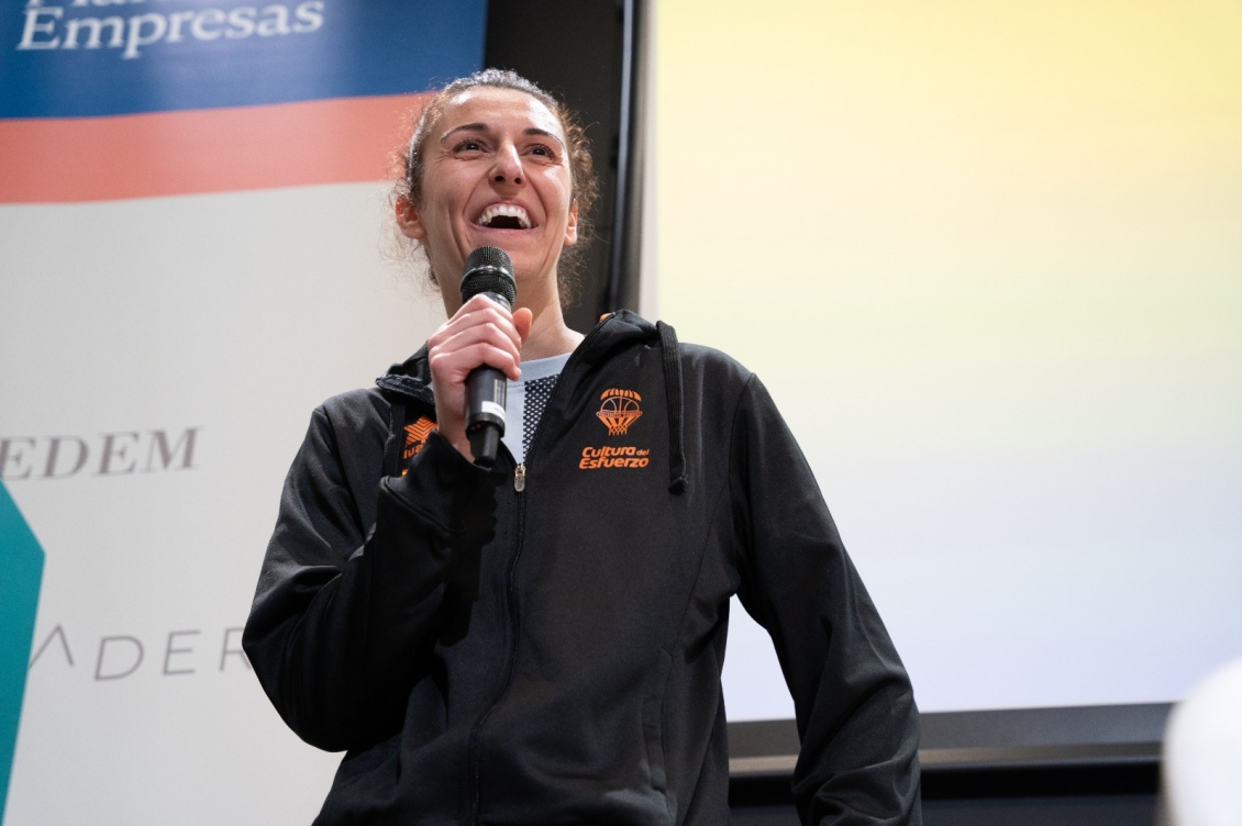 Alba Torrens en la presentaci&oacute;n de la Copa Colegial.