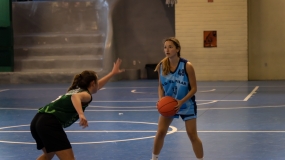 El Pilar arrasa en la Copa Colegial ante un Abastos combativo