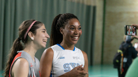 Zona Mixta: Alba Hernández (Centurionas Salesianos) y Jayden Ford (SYA Eagles)